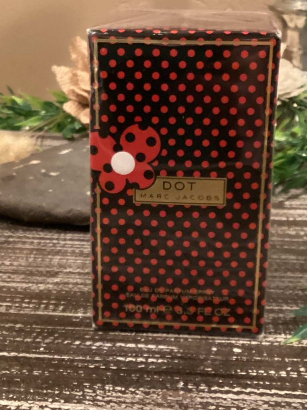 Marc Jacobs Dot Eau de Parfum - Black with Red Polka Dots